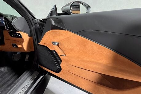 Ferrari Roma WARRANTY. PASSENGER DISPLAY. CARPLAY. SPORTS EXHAUST. CARBON STEERING WHEEL 17