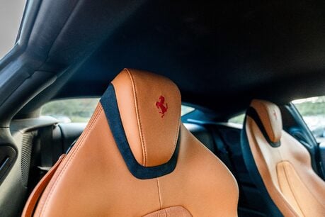 Ferrari Roma WARRANTY. PASSENGER DISPLAY. CARPLAY. SPORTS EXHAUST. CARBON STEERING WHEEL 14