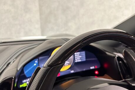 Ferrari Roma WARRANTY. PASSENGER DISPLAY. CARPLAY. SPORTS EXHAUST. CARBON STEERING WHEEL 31