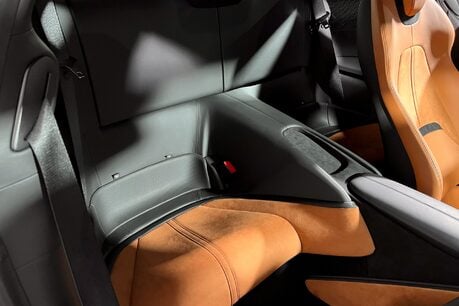 Ferrari Roma WARRANTY. PASSENGER DISPLAY. CARPLAY. SPORTS EXHAUST. CARBON STEERING WHEEL 16