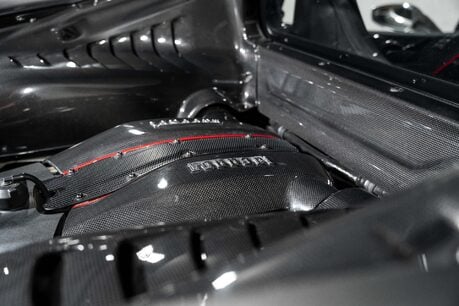 Ferrari 488 Pista FULL FSH. CARBON FIBRE INT & EXT PACK. HISTORIC PAINTWORK. 43