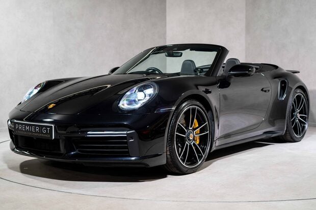 Porsche 911 TURBO S PDK. SPORTS CHRONO. HEATED & VENTILATED SEATS. PCCBS. SPORT EXHAUST 1