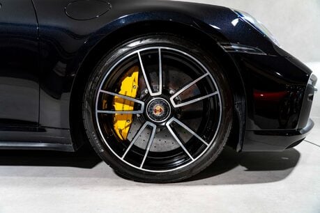Porsche 911 TURBO S PDK. SPORTS CHRONO. HEATED & VENTILATED SEATS. PCCBS. SPORT EXHAUST 12