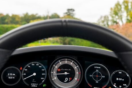 Porsche 911 TURBO S PDK. SPORTS CHRONO. HEATED & VENTILATED SEATS. PCCBS. SPORT EXHAUST 31