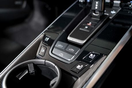 Porsche 911 TURBO S PDK. SPORTS CHRONO. HEATED & VENTILATED SEATS. PCCBS. SPORT EXHAUST 25