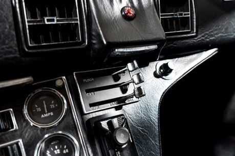 De Tomaso Pantera L. HUGE HISTORY PORTFOLIO. IMMACULATE EXAMPLE. 28