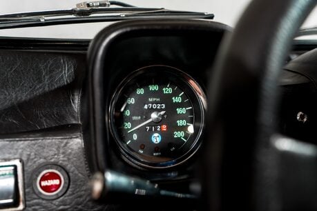 De Tomaso Pantera L. HUGE HISTORY PORTFOLIO. IMMACULATE EXAMPLE. 31