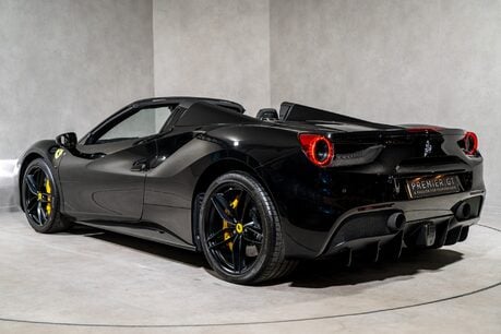 Ferrari 488 SPIDER. CARBON INTERIOR. PASSENGER DISPLAY. LIFT. CARPLAY. FRONT END PPF. 6