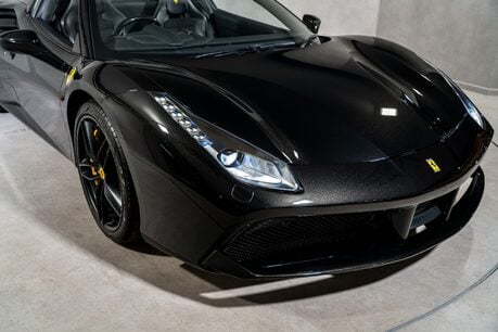 Ferrari 488 SPIDER. CARBON INTERIOR. PASSENGER DISPLAY. LIFT. CARPLAY. FRONT END PPF. 43
