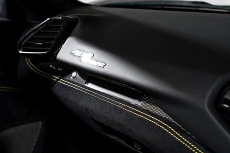 Ferrari 488 SPIDER. CARBON INTERIOR. PASSENGER DISPLAY. LIFT. CARPLAY. FRONT END PPF. 37