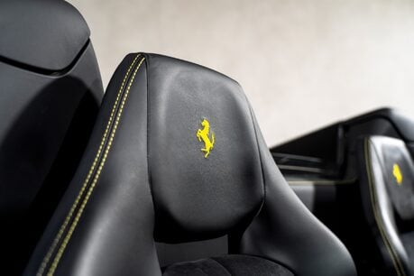 Ferrari 488 SPIDER. CARBON INTERIOR. PASSENGER DISPLAY. LIFT. CARPLAY. FRONT END PPF. 24