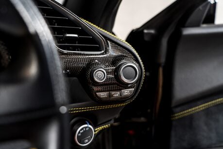 Ferrari 488 SPIDER. CARBON INTERIOR. PASSENGER DISPLAY. LIFT. CARPLAY. FRONT END PPF. 31