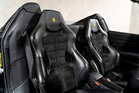 Ferrari 488 SPIDER. CARBON INTERIOR. PASSENGER DISPLAY. LIFT. CARPLAY. FRONT END PPF. 21