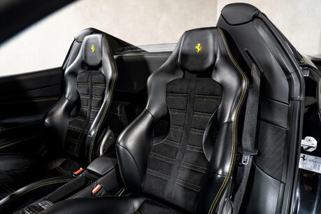 Ferrari 488 SPIDER. CARBON INTERIOR. PASSENGER DISPLAY. LIFT. CARPLAY. FRONT END PPF. 22