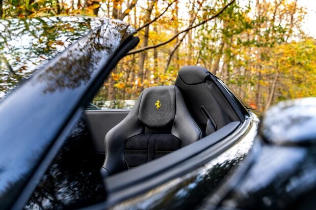 Ferrari 488 SPIDER. CARBON INTERIOR. PASSENGER DISPLAY. LIFT. CARPLAY. FRONT END PPF. 3