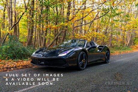 Ferrari 488 SPIDER. CARBON INTERIOR. PASSENGER DISPLAY. LIFT. CARPLAY. FRONT END PPF. 1