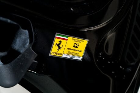 Ferrari 488 SPIDER. CARBON INTERIOR. PASSENGER DISPLAY. LIFT. CARPLAY. FRONT END PPF. 42