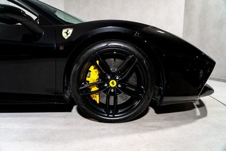 Ferrari 488 SPIDER. CARBON INTERIOR. PASSENGER DISPLAY. LIFT. CARPLAY. FRONT END PPF. 15