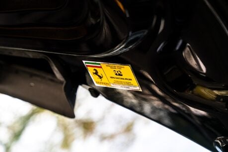 Ferrari 488 SPIDER. CARBON INTERIOR. PASSENGER DISPLAY. LIFT. CARPLAY. FRONT END PPF. 17