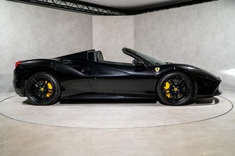 Ferrari 488 SPIDER. CARBON INTERIOR. PASSENGER DISPLAY. LIFT. CARPLAY. FRONT END PPF. 7
