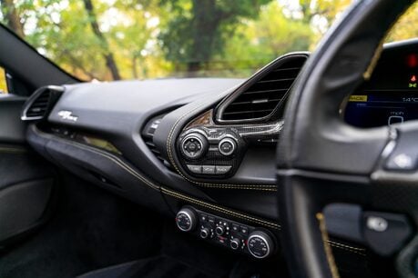 Ferrari 488 SPIDER. CARBON INTERIOR. PASSENGER DISPLAY. LIFT. CARPLAY. FRONT END PPF. 18