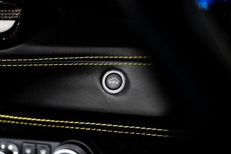 Ferrari 488 SPIDER. CARBON INTERIOR. PASSENGER DISPLAY. LIFT. CARPLAY. FRONT END PPF. 35