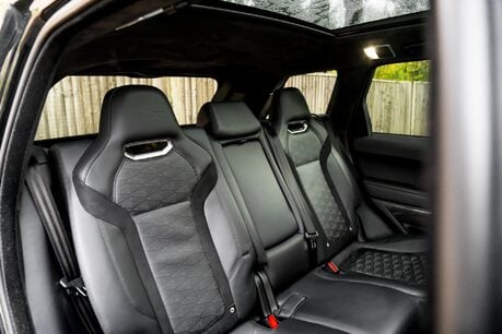 Land Rover Range Rover Sport SVR CARBON EDITION. HUGE SPEC. HEATED & COOLED SEATS. HUD. PANO ROOF. 9