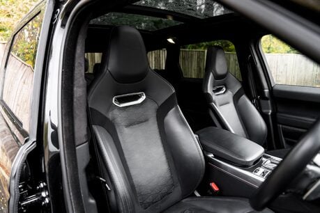Land Rover Range Rover Sport SVR CARBON EDITION. HUGE SPEC. HEATED & COOLED SEATS. HUD. PANO ROOF. 7