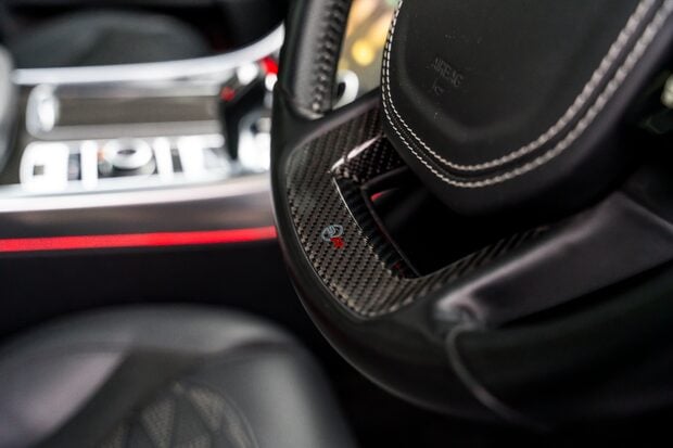 Land Rover Range Rover Sport SVR CARBON EDITION. HUGE SPEC. HEATED & COOLED SEATS. HUD. PANO ROOF. 5