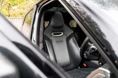 Land Rover Range Rover Sport SVR CARBON EDITION. HUGE SPEC. HEATED & COOLED SEATS. HUD. PANO ROOF. 5
