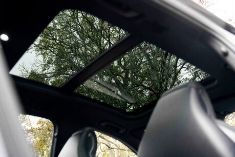 Audi RS4 AVANT QUATTRO CARBON BLACK. PANORAMIC ROOF. B&O. COMFORT AND SOUND PACK. 25