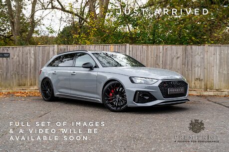 Audi RS4 AVANT QUATTRO CARBON BLACK. PANORAMIC ROOF. B&O. COMFORT AND SOUND PACK. 1