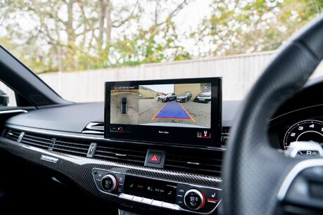 Audi RS4 AVANT QUATTRO CARBON BLACK. PANORAMIC ROOF. B&O. COMFORT AND SOUND PACK. 21