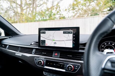 Audi RS4 AVANT QUATTRO CARBON BLACK. PANORAMIC ROOF. B&O. COMFORT AND SOUND PACK. 20