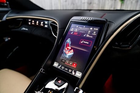 Ferrari Roma WARRANTY. PASSENGER DISPLAY. CARBON STEERING WHEEL. MAGNERIDE SUSPENSION. 23