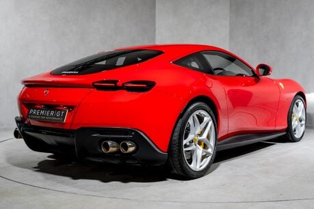 Ferrari Roma WARRANTY. PASSENGER DISPLAY. CARBON STEERING WHEEL. MAGNERIDE SUSPENSION. 4