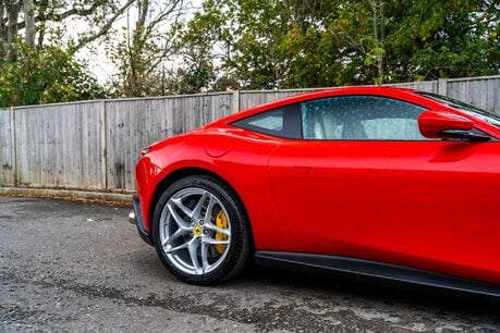 Ferrari Roma WARRANTY. PASSENGER DISPLAY. CARBON STEERING WHEEL. MAGNERIDE SUSPENSION. 13