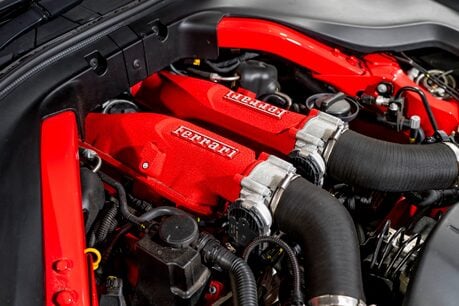 Ferrari Roma WARRANTY. PASSENGER DISPLAY. CARBON STEERING WHEEL. MAGNERIDE SUSPENSION. 49