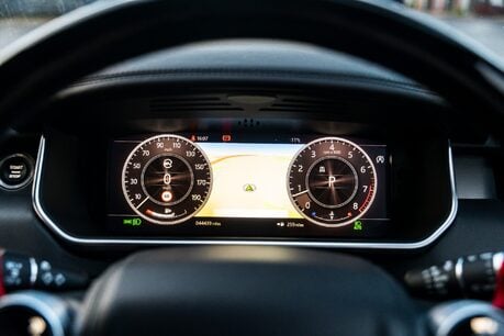 Land Rover Range Rover SV AUTOBIOGRAPHY DYNAMIC BLACK. H,C & M SEATS. REAR ENTERTAINMENT. PANO ROOF. 17