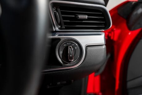 Porsche 911 CARRERA 4S. MANUAL. HEATED SEATS. BOSE. SPORT EXHAUST 42