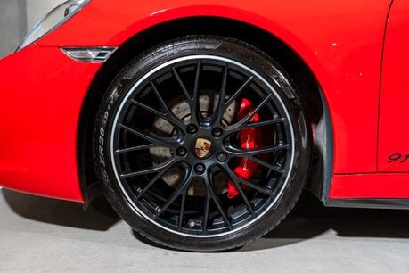 Porsche 911 CARRERA 4S. MANUAL. HEATED SEATS. BOSE. SPORT EXHAUST 9