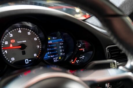 Porsche 911 CARRERA 4S. MANUAL. HEATED SEATS. BOSE. SPORT EXHAUST 25