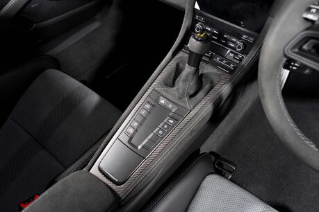 Porsche 718 SPYDER RS PDK. WEISSACH PACKAGE. CERAMIC BRAKES. LIFT. BOSE. 20