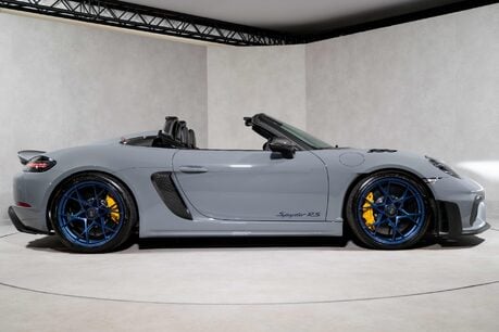 Porsche 718 SPYDER RS PDK. WEISSACH PACKAGE. CERAMIC BRAKES. LIFT. BOSE. 7