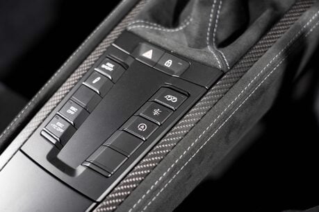 Porsche 718 SPYDER RS PDK. WEISSACH PACKAGE. CERAMIC BRAKES. LIFT. BOSE. 21