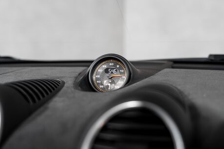 Porsche 718 SPYDER RS PDK. WEISSACH PACKAGE. CERAMIC BRAKES. LIFT. BOSE. 45