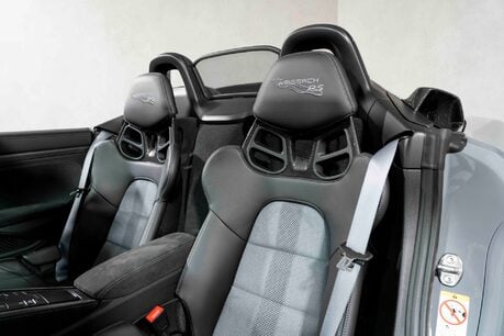 Porsche 718 SPYDER RS PDK. WEISSACH PACKAGE. CERAMIC BRAKES. LIFT. BOSE. 18