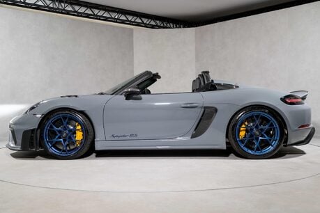 Porsche 718 SPYDER RS PDK. WEISSACH PACKAGE. CERAMIC BRAKES. LIFT. BOSE. 8