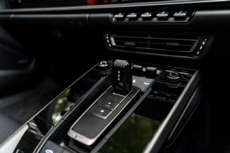 Porsche 911 TARGA 4S PDK. SPORT DESIGN PACKAGE. BOSE. SPORT EXHAUST. PORSCHE INNODRIVE. 22