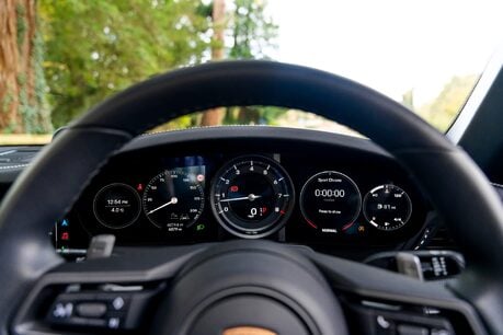 Porsche 911 TARGA 4S PDK. SPORT DESIGN PACKAGE. BOSE. SPORT EXHAUST. PORSCHE INNODRIVE. 16